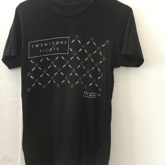 BAND TEE BUNDLE 🎸 - Picture 4 of 4